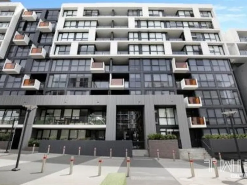 Spacious Apartment with Views