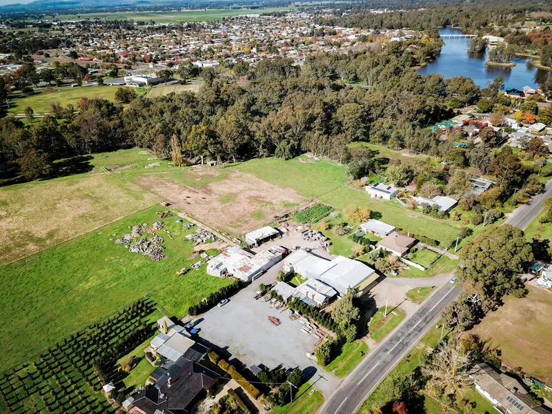 ABSOLUTE RIVER FRONTAGE