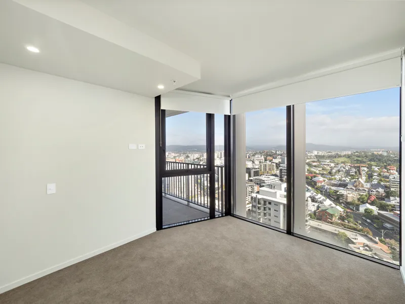 Modern 1Bed with glorious view !!