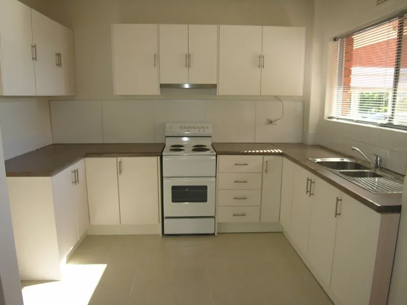 CENTRAL & QUIET LOCATION!