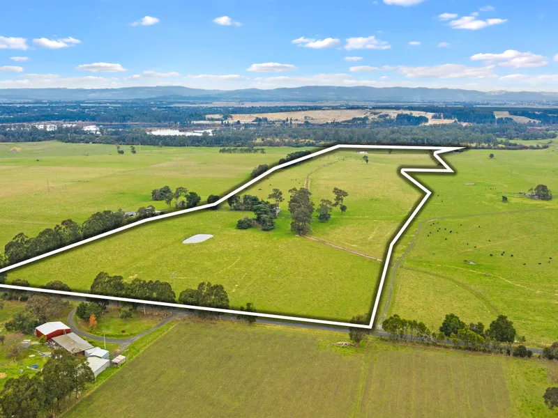 Highly sought after Rural Block - 76.5ac