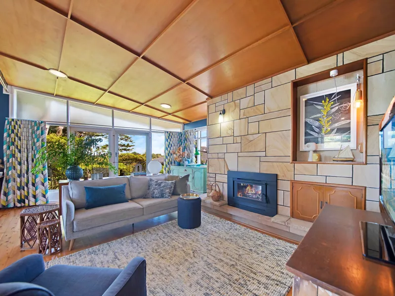 Spacious Family Home in Convenient Location!