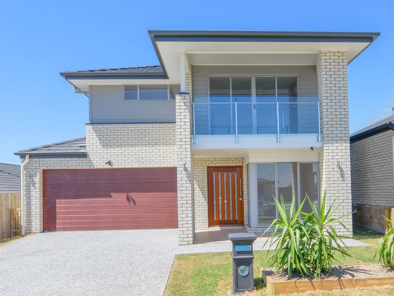 STUNNING TWO-STOREY CLARENDON HOME PERFECT FOR THE GROWING FAMILY! 