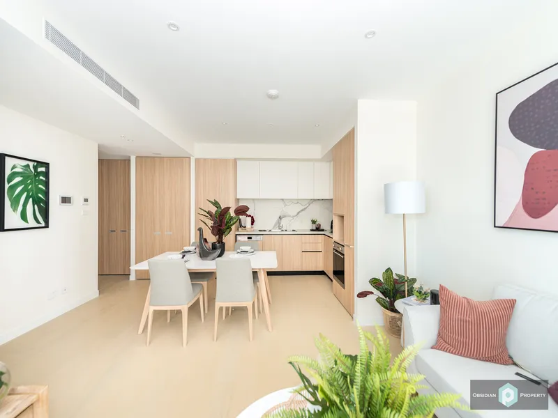 Near New 1 Bedroom + Study Apartment