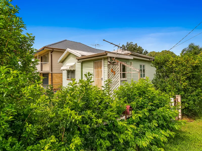 ENTRY LEVEL REAL ESTATE AT ITS BEST!