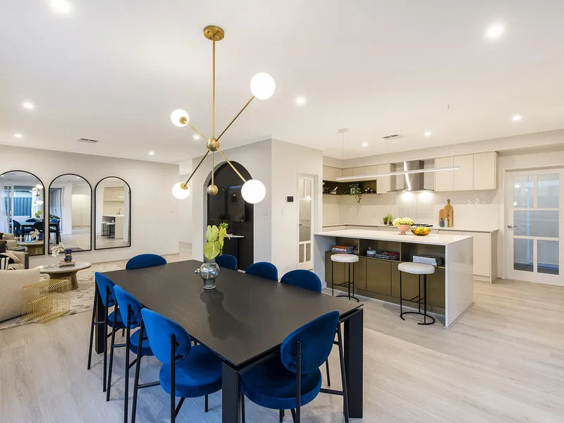 An Amazing First Home Buyer Opportunity In Hammond Park!!