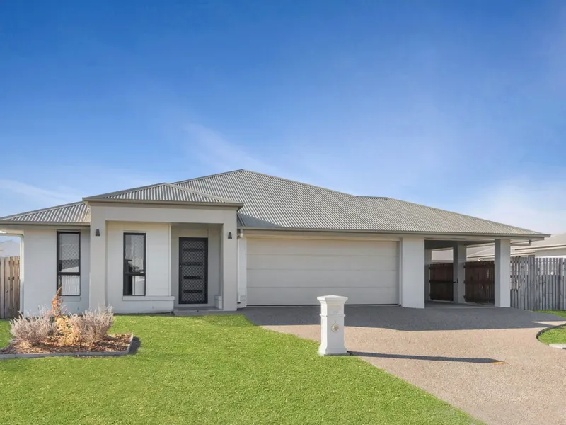 Captivating 5 Bedroom Residence with Dual Occupancy Layout or Versatile Investment Options