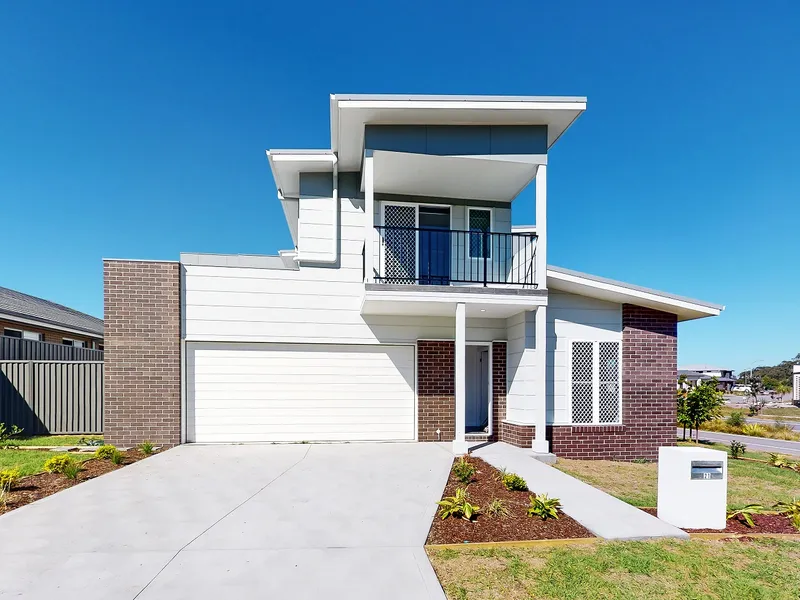 BRAND NEW IN TRENDY FERN BAY