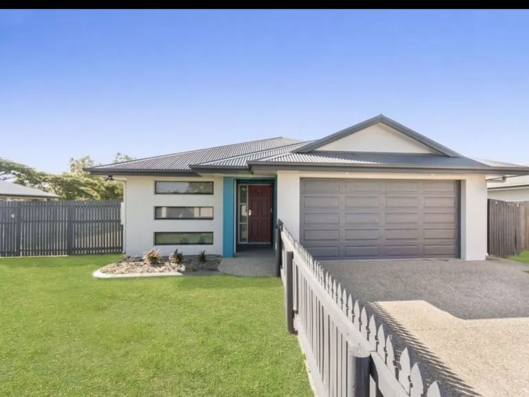 Quality 4 Bedroom House in Walking Distance to Both Private and Public Schools