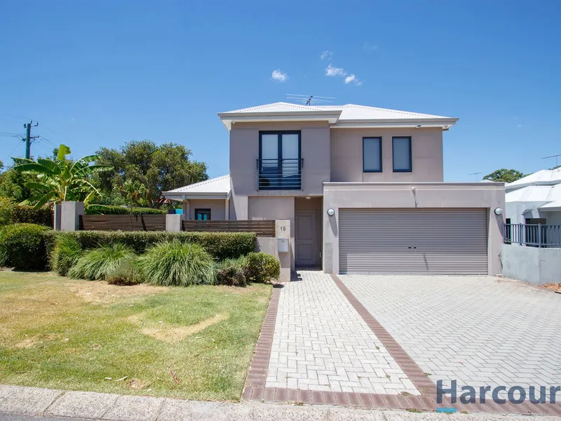 Modern Low Maintenance - Well Located Near City Home or Investment