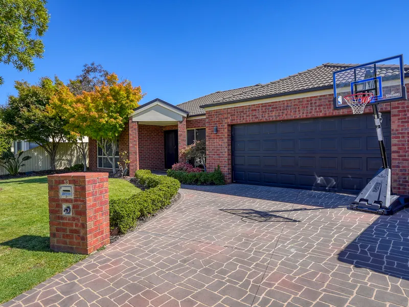 QUALITY FAMILY HOME, LARGE BLOCK AND A BRILLIANT LOCATION!