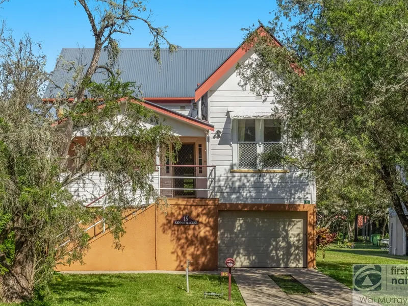 COTTAGE STYLE HOME IN GIRARDS HILL