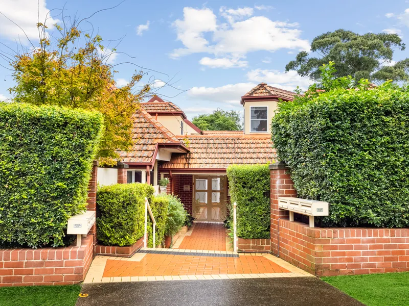 Spacious Two Storey Townhouse in a Quiet and Desirable Location