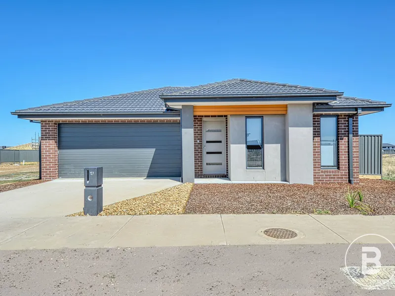 FOUR BEDROOM HOME IN LUCAS