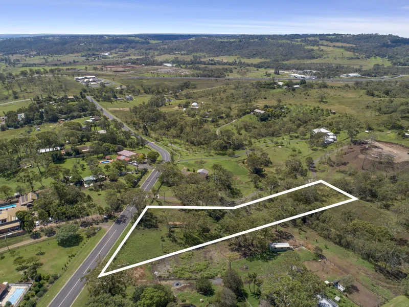 Space, Privacy and Convenience on 8,010m²