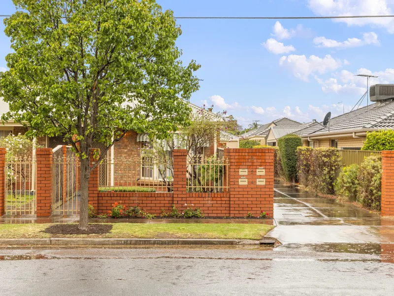 Two Bedroom Homette opposite Reserve (No Pets)