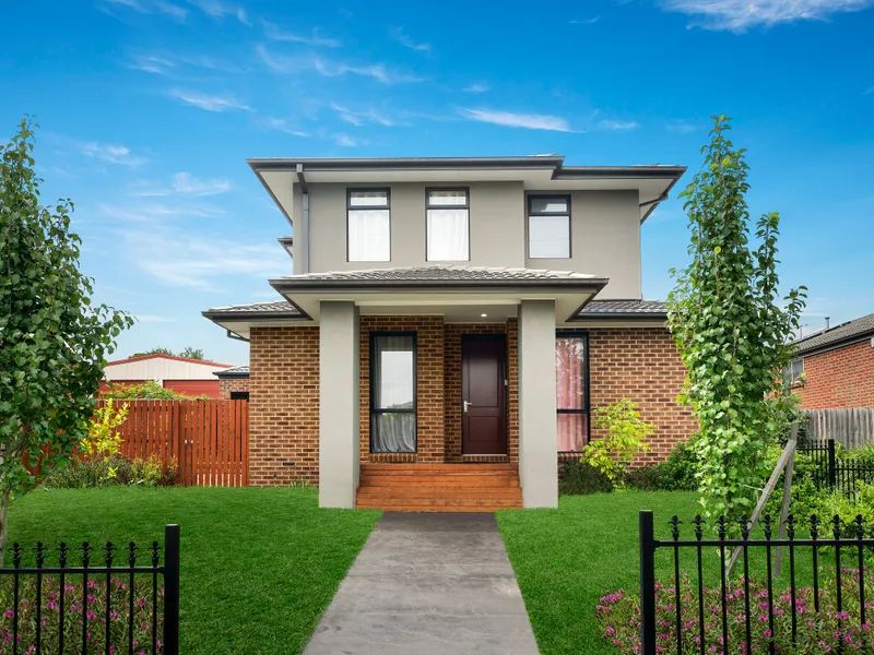 Spectacular Modern Home in Central Location