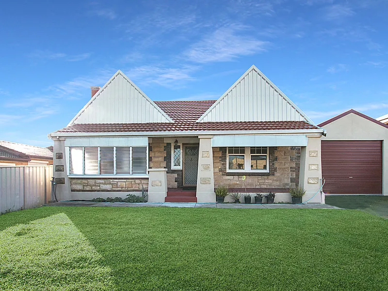 Spacious Stone-Fronted Bungalow (Pets Negotiable)