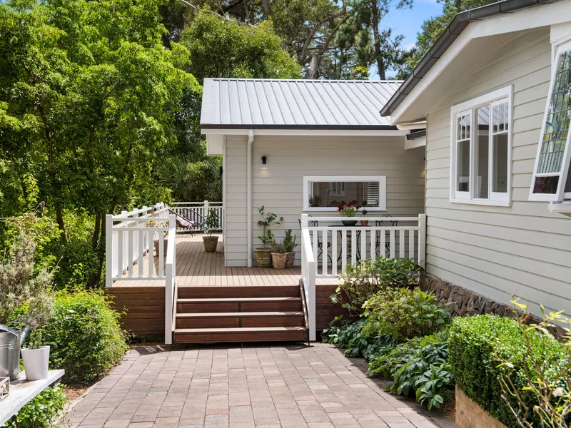 Listen to the birds! An oasis amongst the treetops in one of old Bowral's hidden prestigious avenues, a magical, truly tranquil address