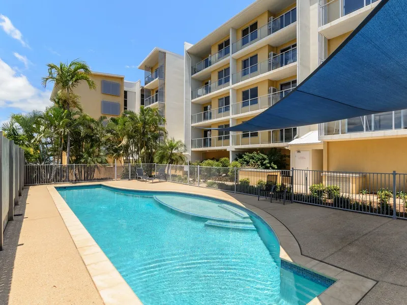 BEAUTIFUL UNIT SITUATED CLOSE TO THE BEACH