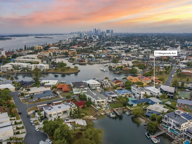 A RARE NEAR BROADWATER TOWNHOUSE PAIR !