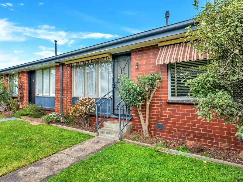 PRIVATE & CONVENIENTLY LOCATED