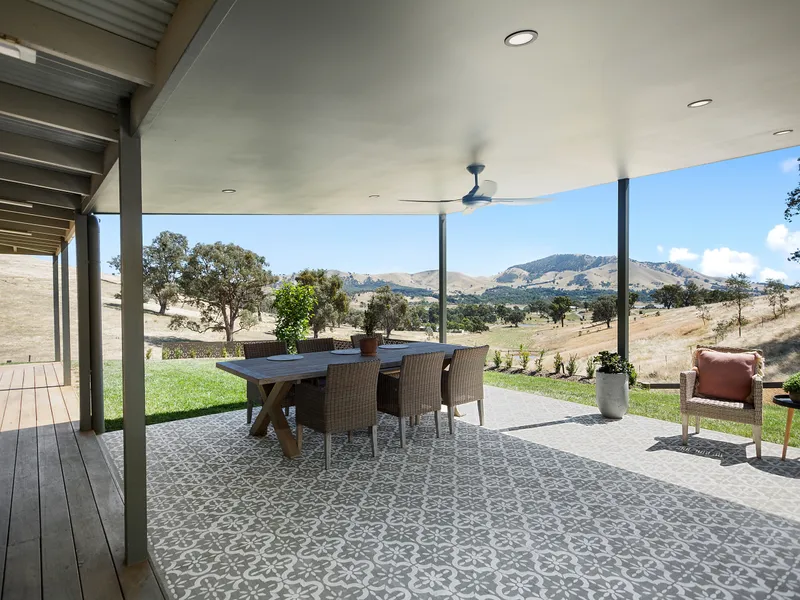 Immaculate Acreage with Lake views!