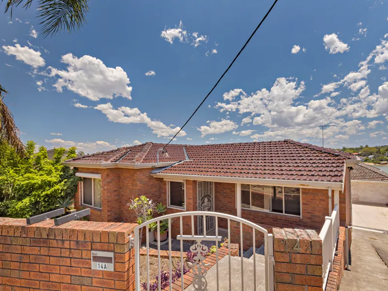 Two Bedroom home with Waterviews