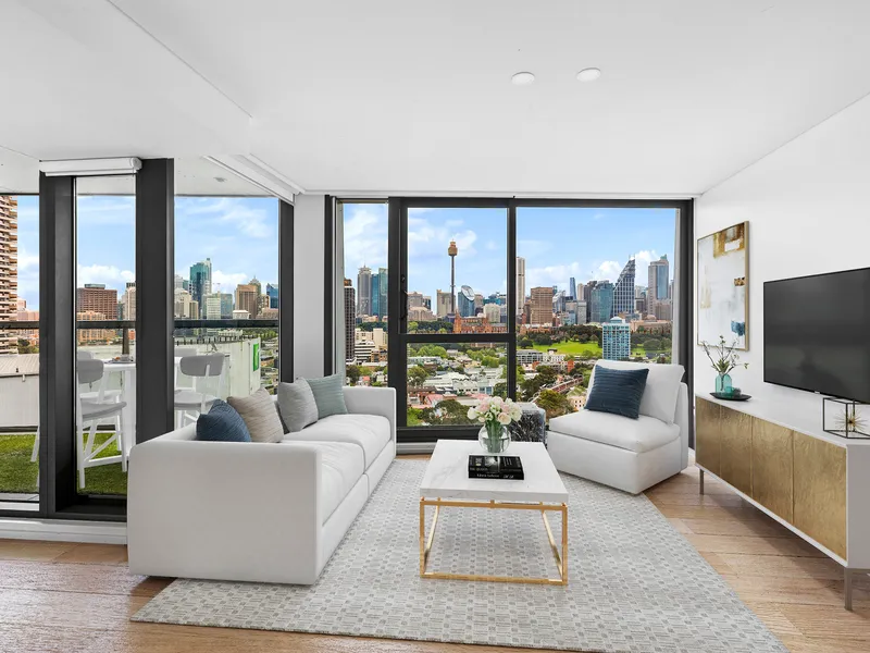 Rare Single Level Layout with Views From Every Room In The Heart of Potts Point