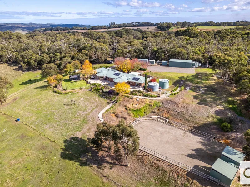 Boot Hill farm - 9 acre country retreat