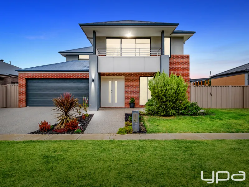 EXCLUSIVE LIVING IN GRANTLEIGH!