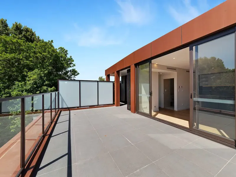 MODERN 1 BED WITH SPACIOUS BALCONY