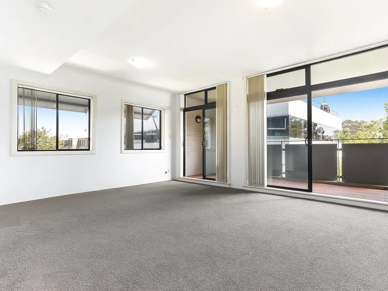 Modern spacious one bedroom apartment