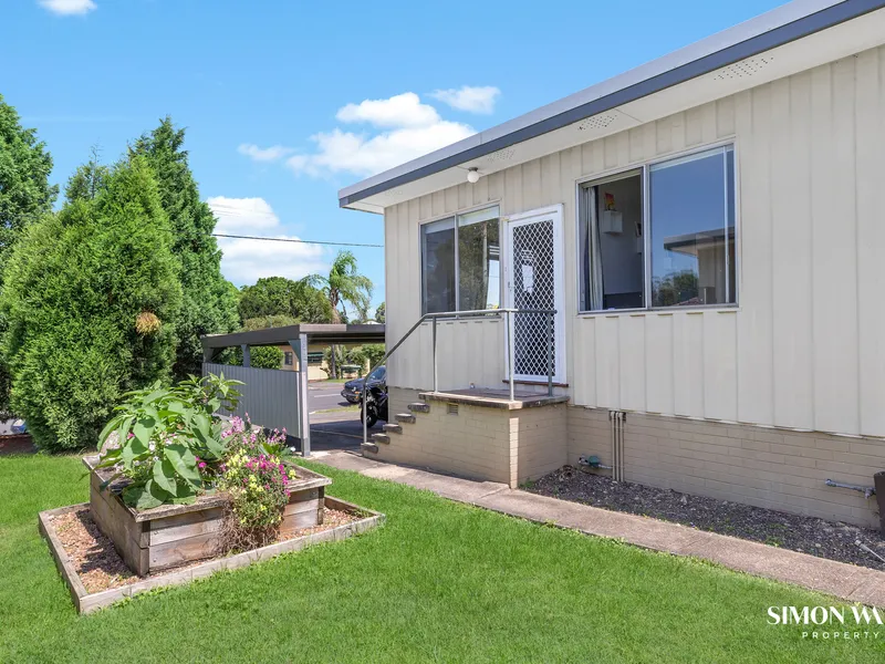 Ideally located beside Kahibah Memorial Park