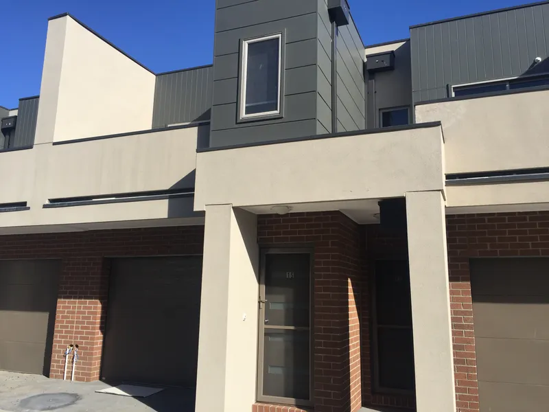 Sign a 12 Month Lease commencing March 2021 and Receive 4 Night Hotel Accommodation Voucher!
