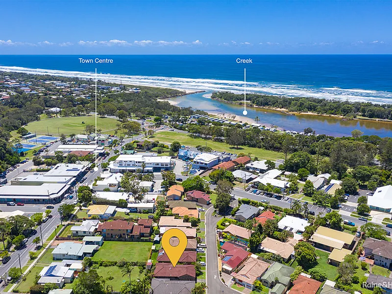 FREESTANDING HOME, TOWN CENTRE