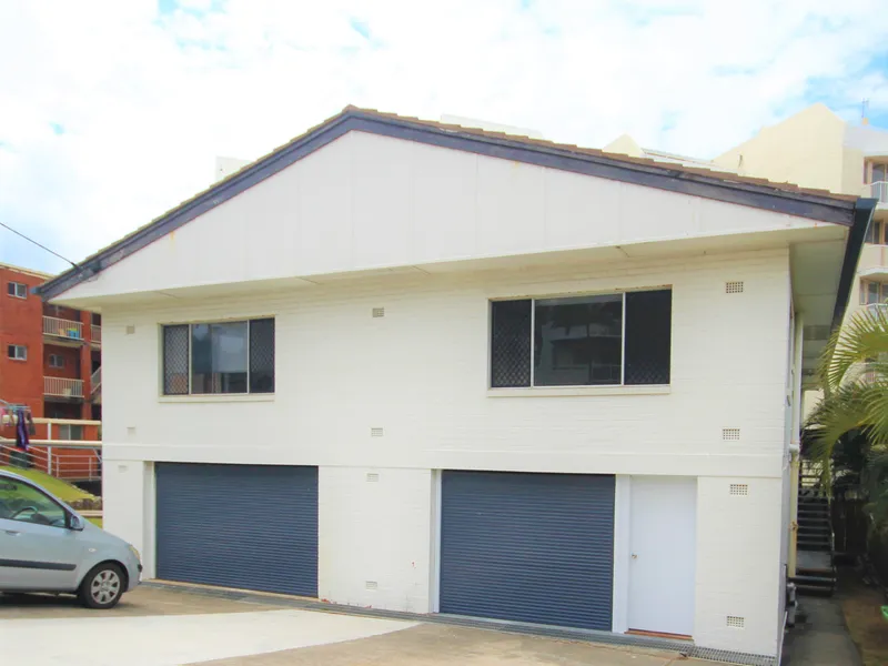 Air-conditioned Unit only 150 metres to the Mooloolaba Beach