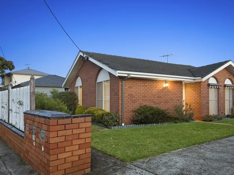 AFFORDABLE BAYSIDE LIVING AT ITS FINEST