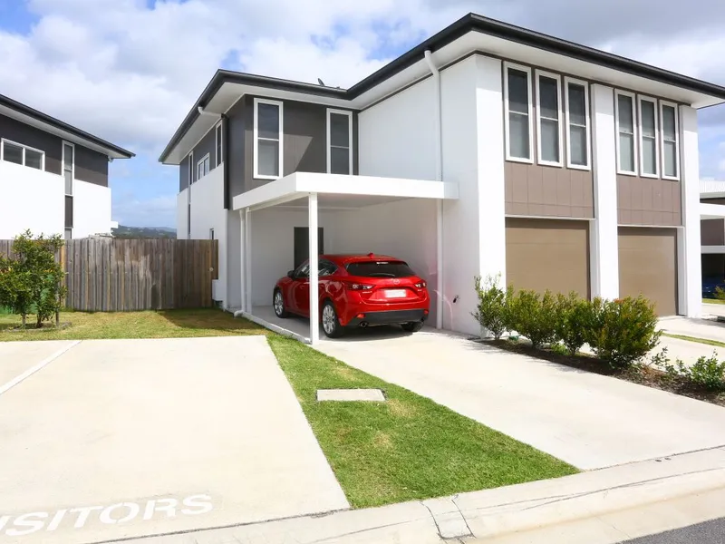 Townhouse in Clover Hill with Hinterland Views
