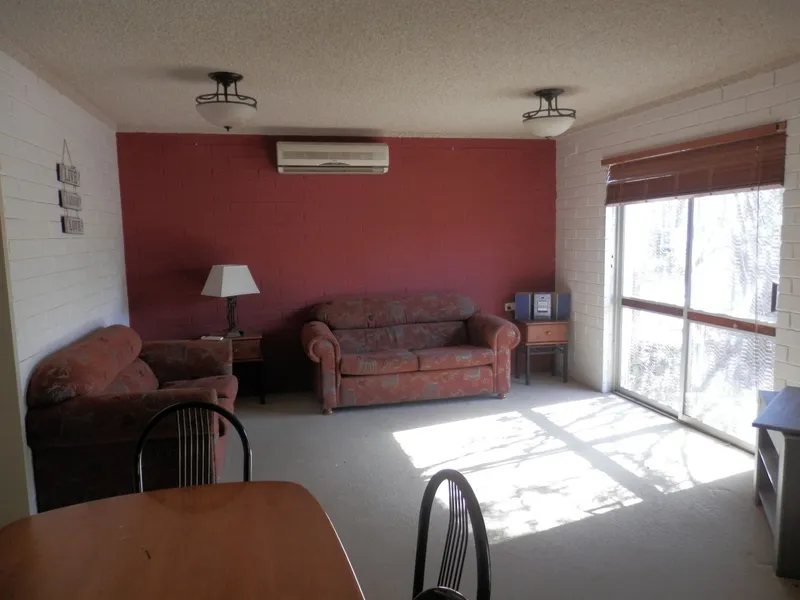 3X2 FULLY FURNISHED TOWNHOUSE