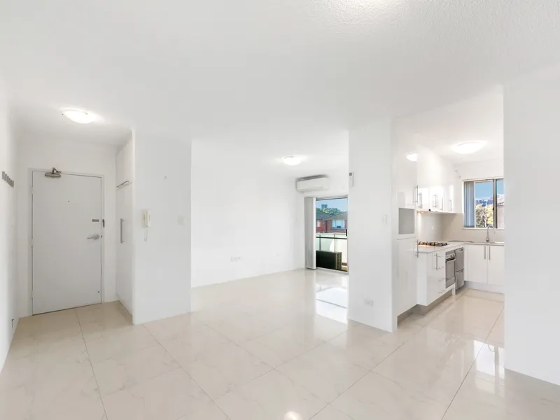 Light filled renovated apartment in convenient location