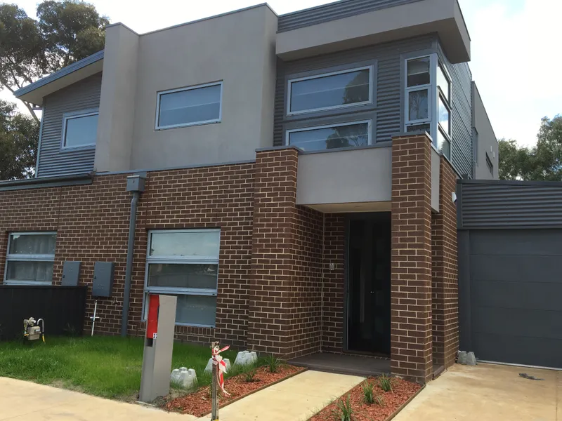 PRIME LOCATION BRAND NEW!!