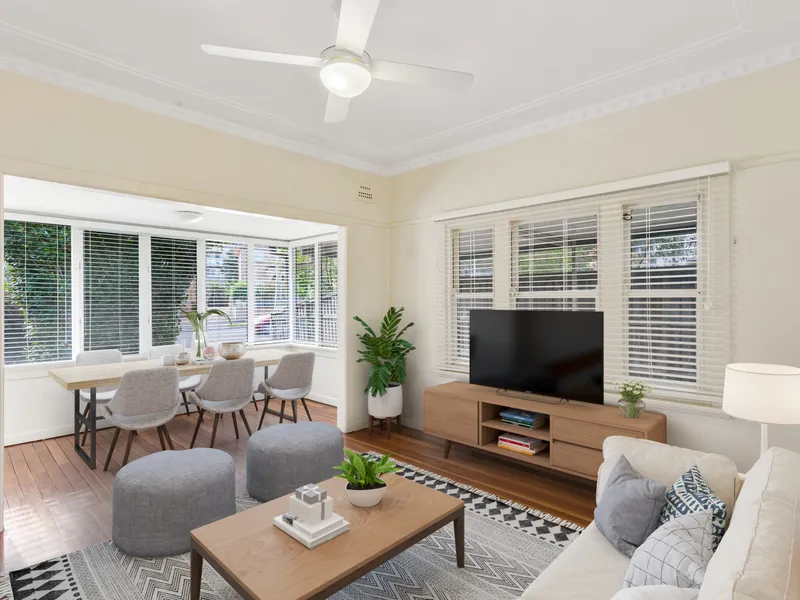 Well presented family home with a separate detached studio. Perfect for larger famlies!