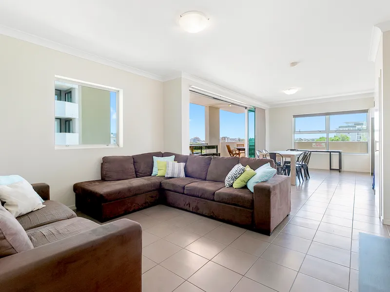 Fully Furnished, 3 Bedrooms in the heart of Kangaroo Point