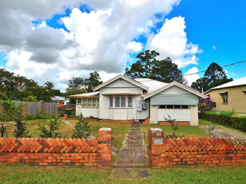 1 ACRE CENTRAL, POOL AND SHED