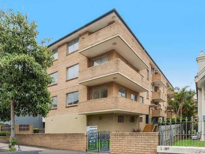 Refreshed Two Bedroom Unit in the heart of Coogee