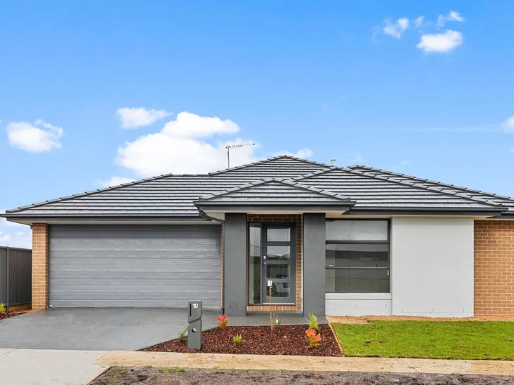 Brand New & Meticulously Designed In The Sought-after Enclave Of Alfredton.