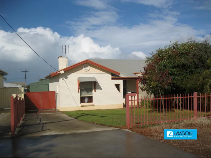 3 Bedrooms large shed  - undercover entertaining area