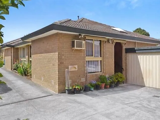 Updated Secure Villa Home in Balwyn High Zone