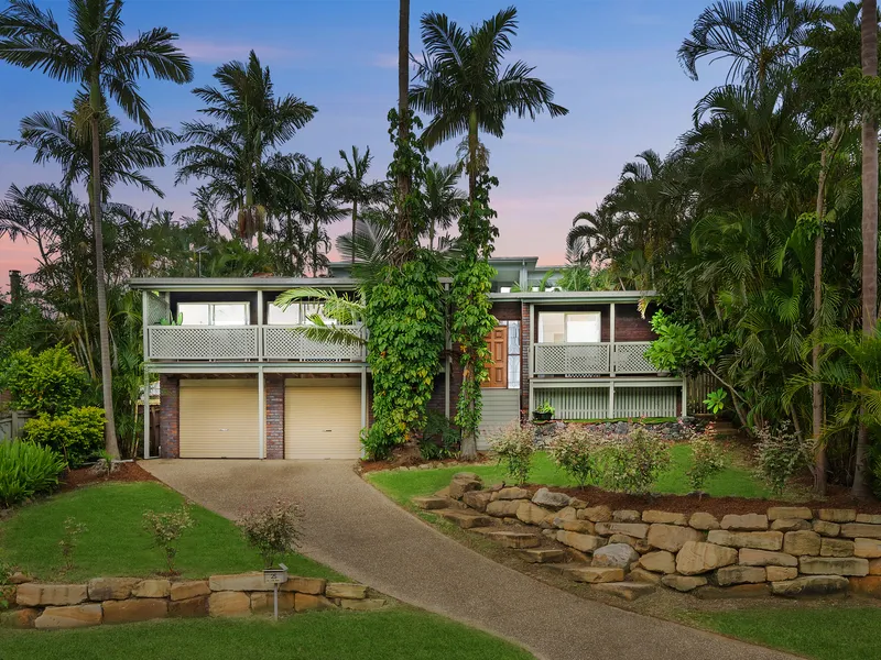 Whisper quiet street, amazing elevated vistas, superb locale